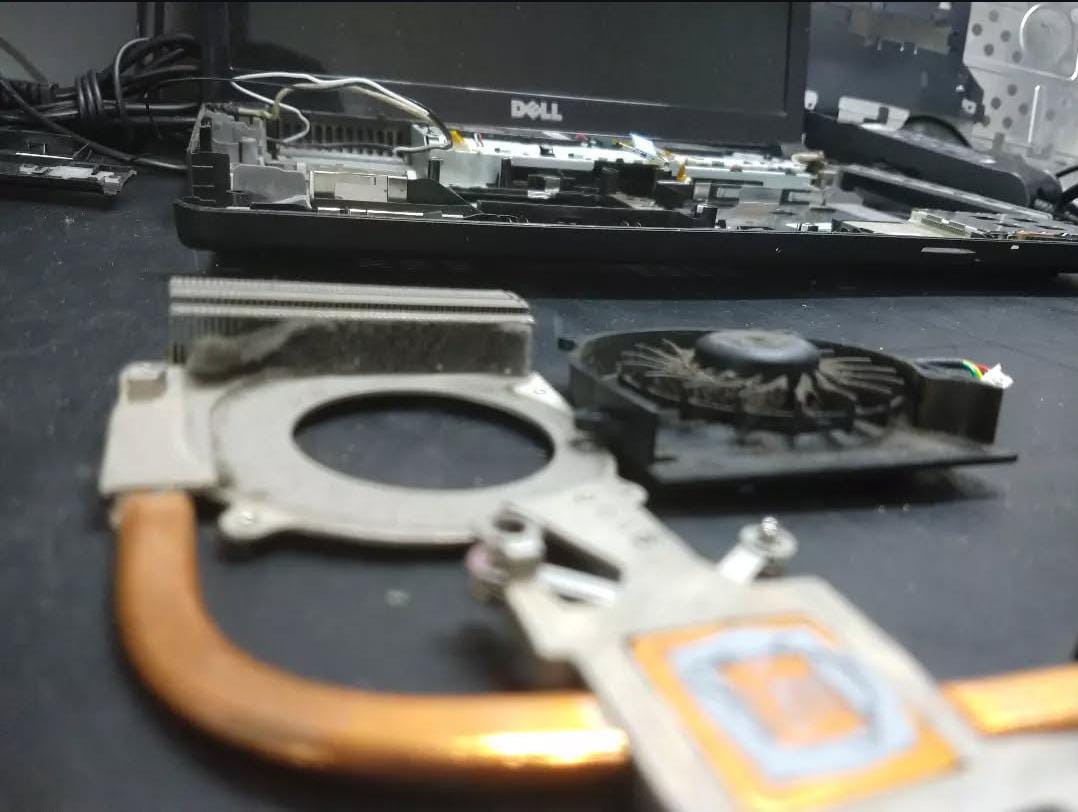 MANUTENÇÃO PREVENTIVA DE NOTEBOOK OFFICE