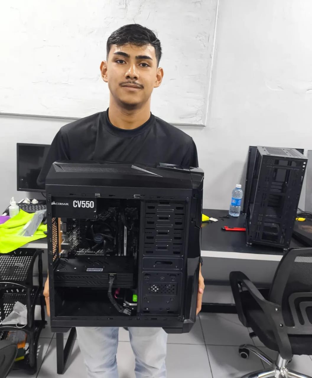 CURSO DE MONTAGEM E MANUTENÇÃO DE PC GAMER