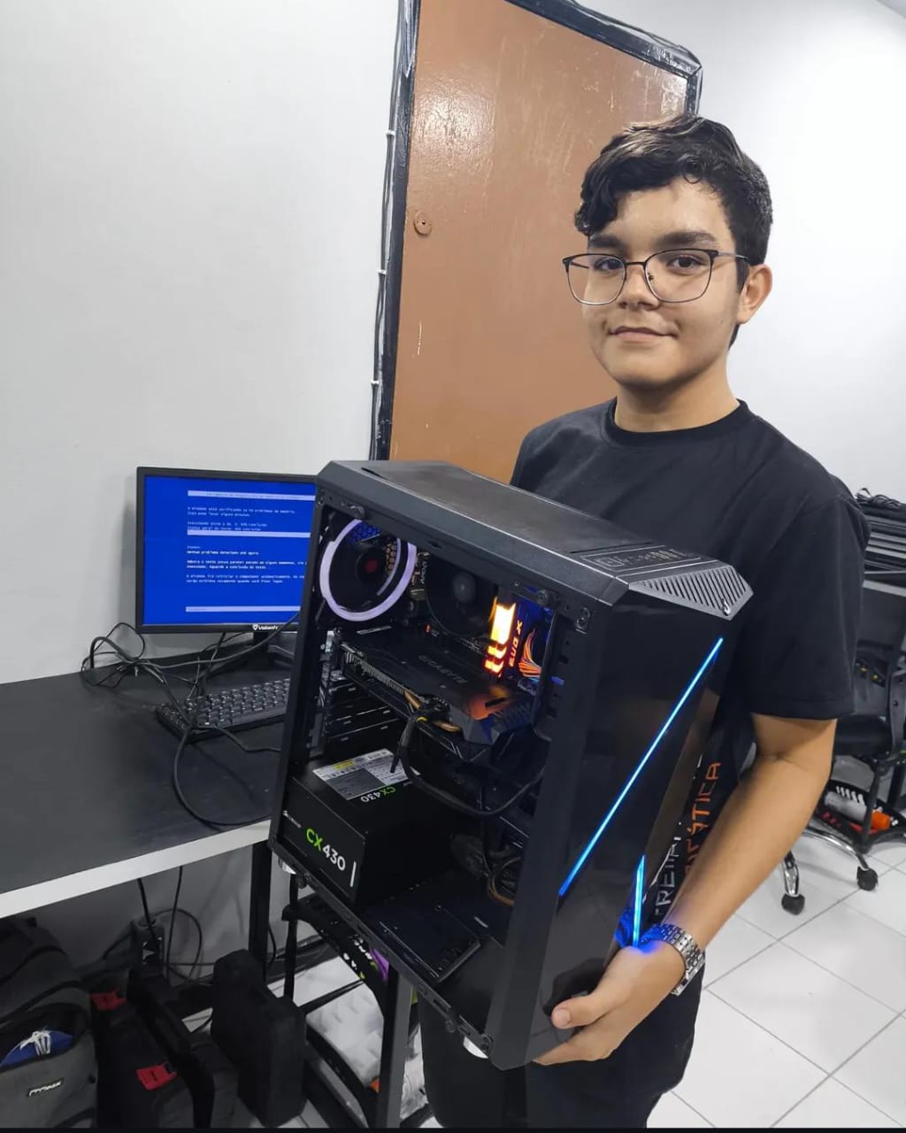 CURSO DE MONTAGEM E MANUTENÇÃO DE PC GAMER