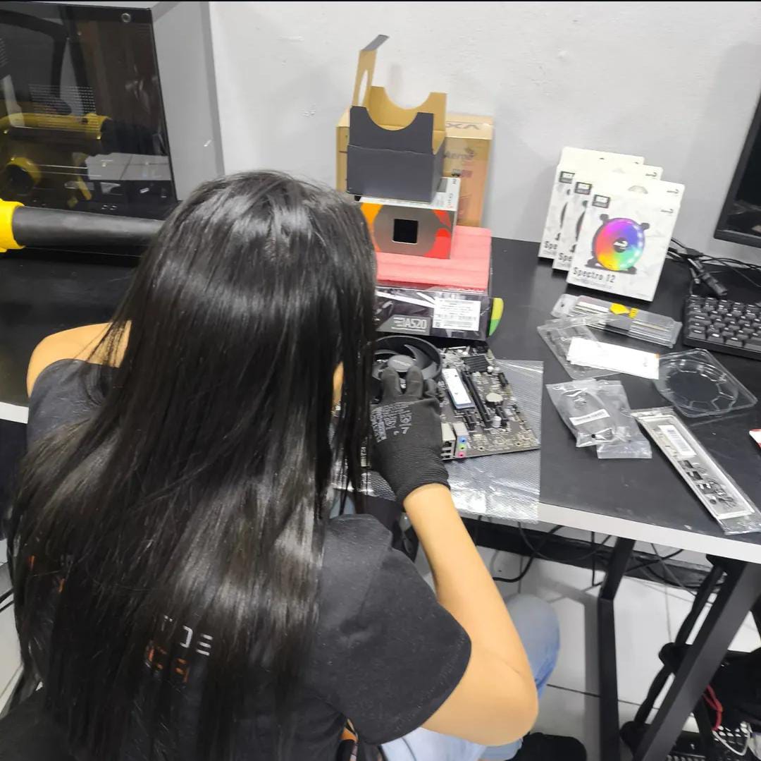 CURSO DE MONTAGEM E MANUTENÇÃO DE PC GAMER